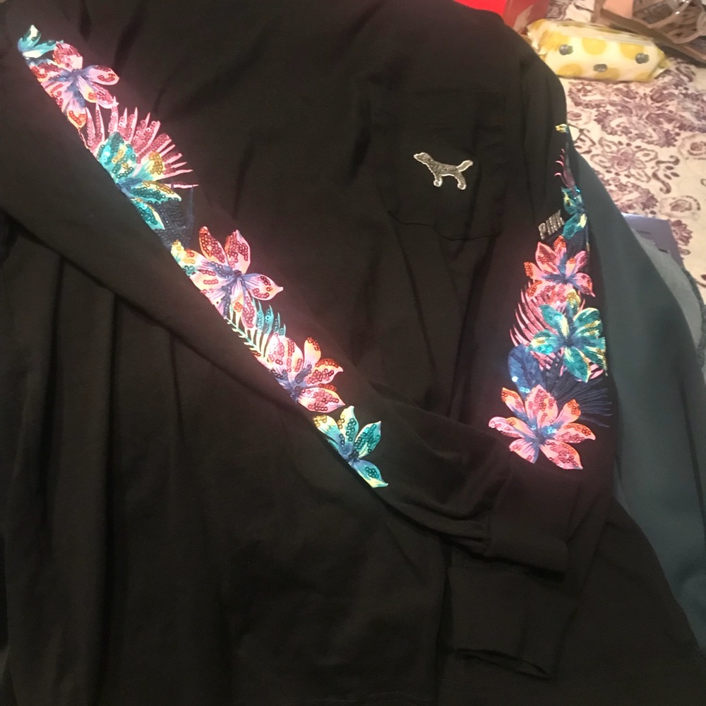 Black BLING VS PINK longsleeve